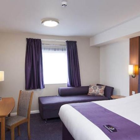 Premier Inn Wolverhampton - North Exterior photo