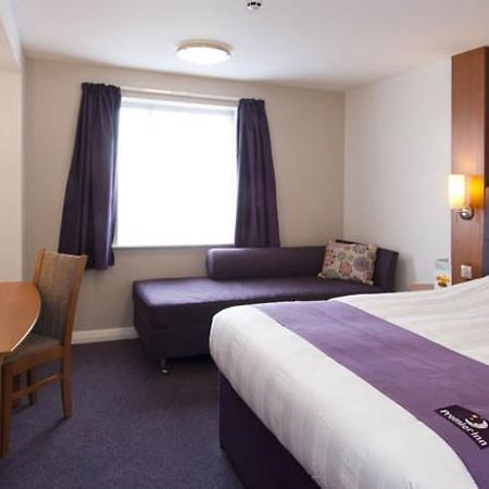 Premier Inn Wolverhampton - North Exterior photo