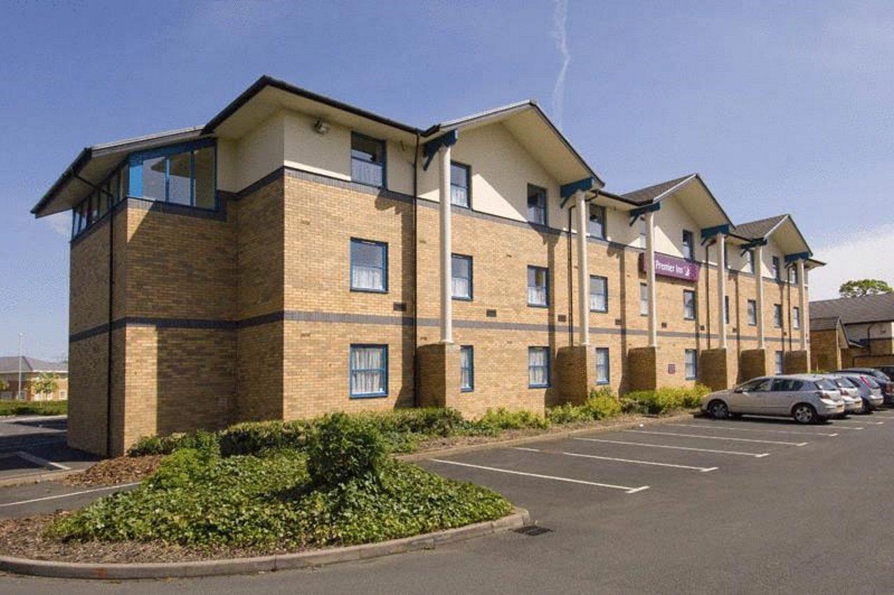 Premier Inn Wolverhampton - North Exterior photo
