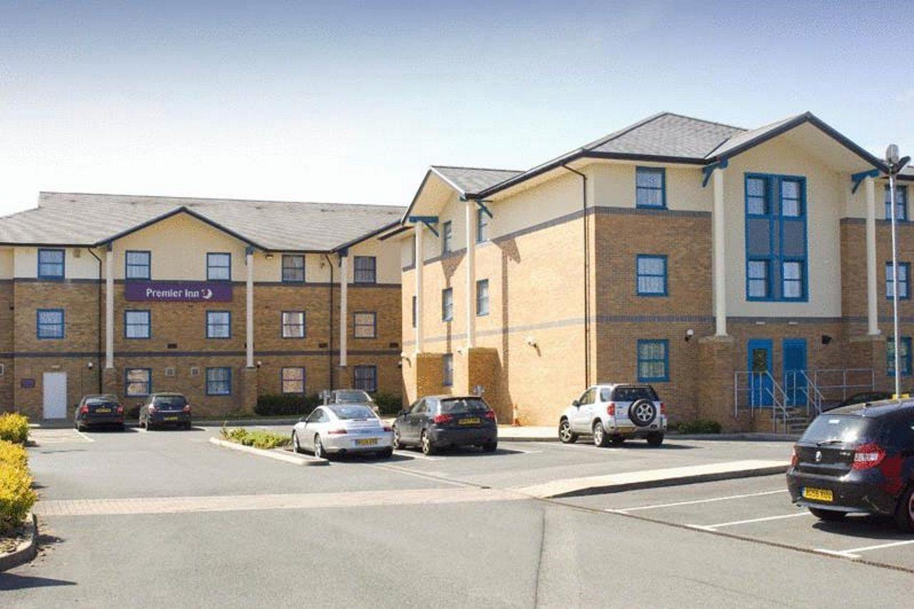 Premier Inn Wolverhampton - North Exterior photo